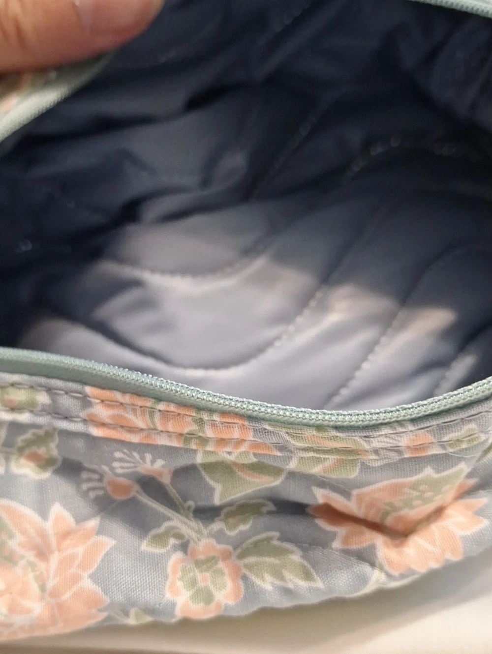 Avon Victorian Rose Traveler Bag- VINTAGE